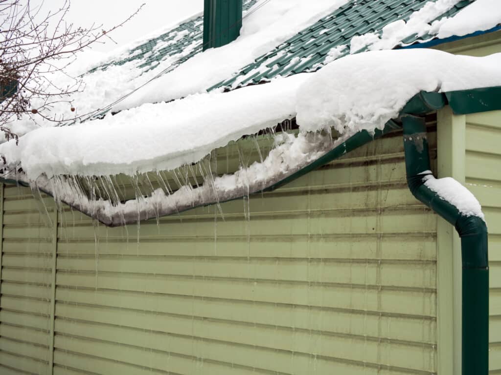 Drainage system sagging due to snow and ice